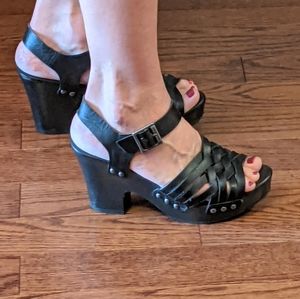 Kork-Ease black leather sandals heels SZ 6